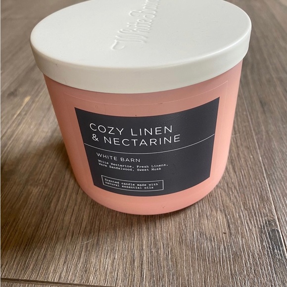 Bath & Body Works Other Bath And Body Works Cozy Linen And Nectarine 3 Wick Candle Brand New